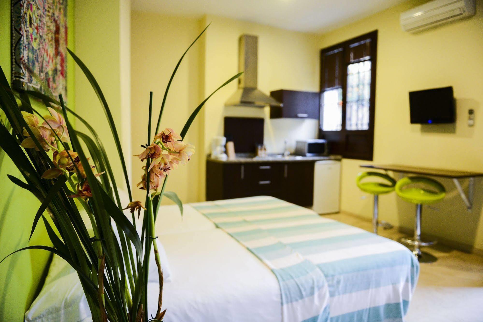 Rey De Sevilla Flats - Macarena Exterior photo
